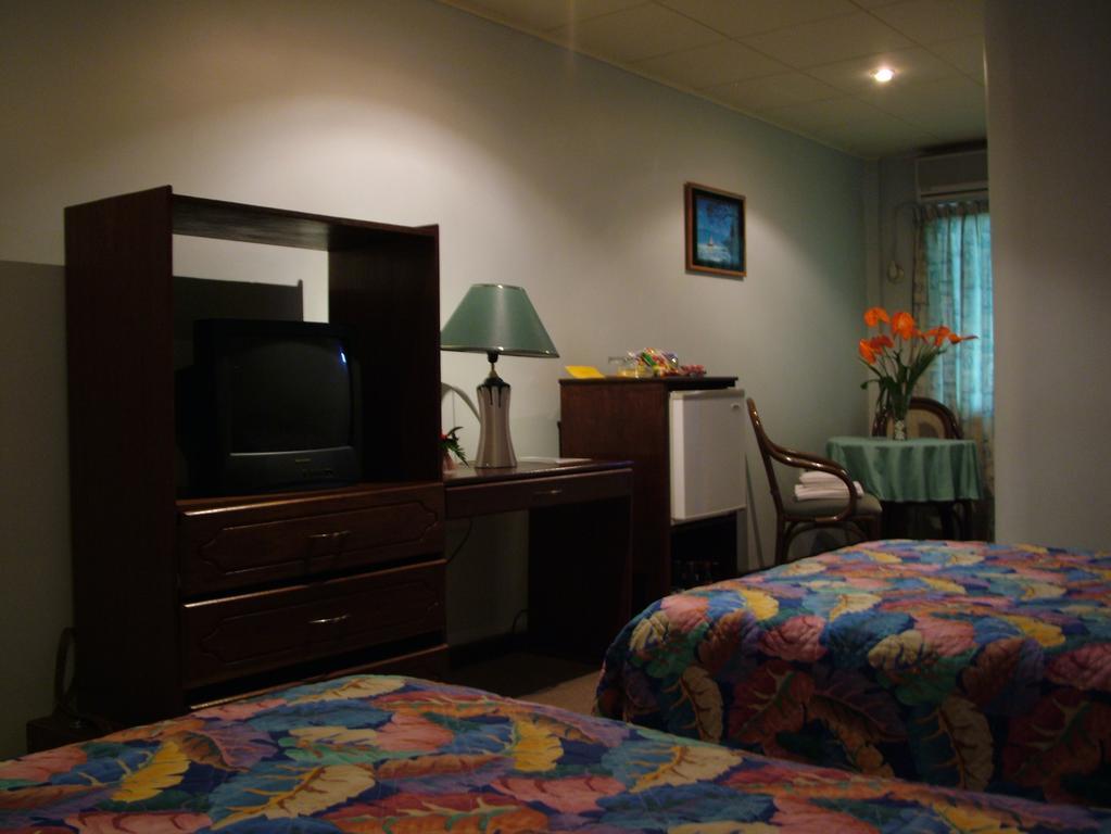 Ambassador Hotel & Casino Paramaribo Oda fotoğraf